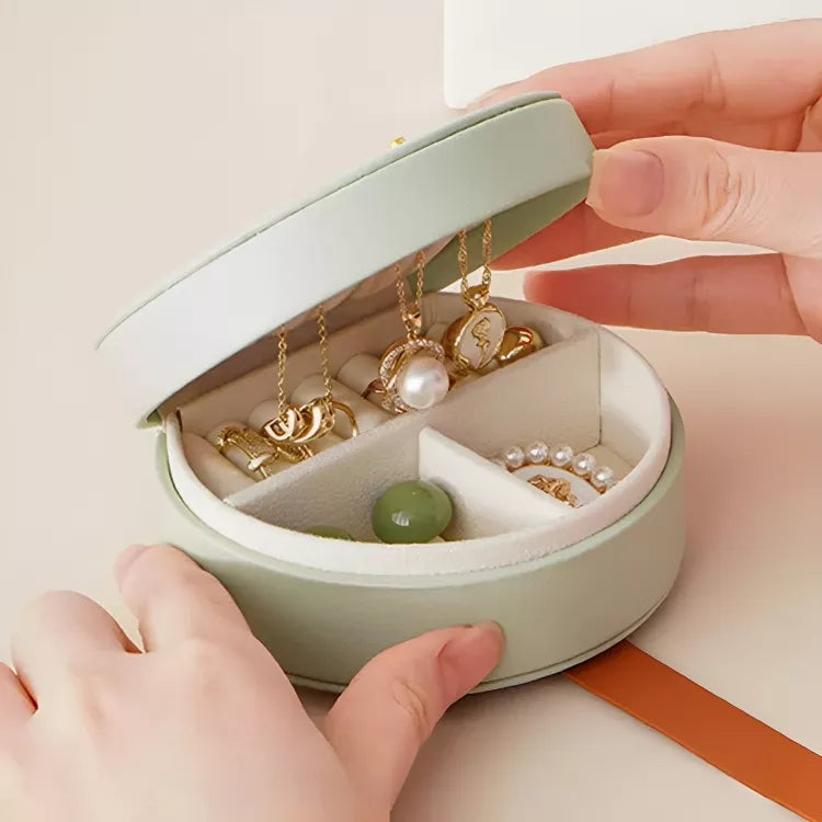 Petite boîte à bijoux de voyage portable en cuir | Idée cadeau pour femme | Coffret pour boucles d'oreilles, colliers, bracelets et bagues | Thefashin